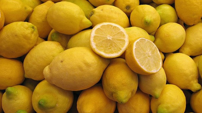 800px-Lemons_texture_clue169.jpg