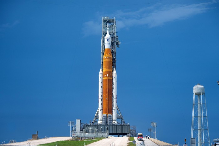 NASA-Artemis-I-Prelaunch-Blue-Sky-scaled.jpg