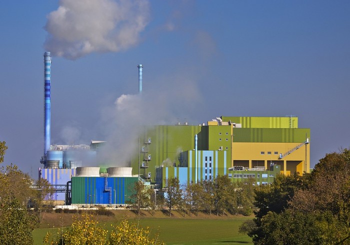 Industry_park_Höchst_-_waste-to-energy_plant_-_Industriepark_Höchst_-_Müllverbrennungsanlage_-_02.jpg