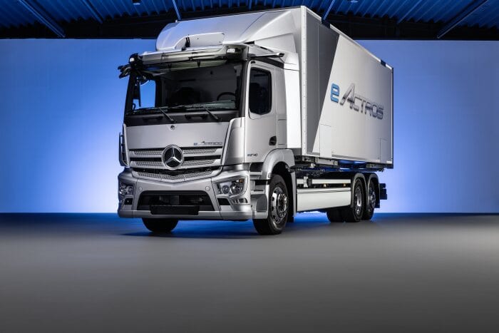 D604564-eActros.jpg