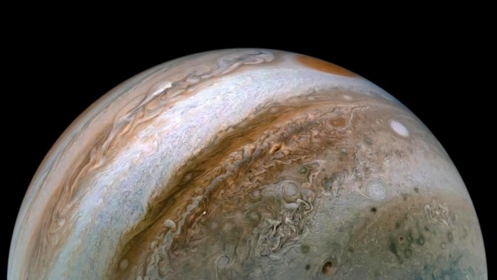 Deep-Jet-Streams-in-Jupiters-Atmosphere.jpg