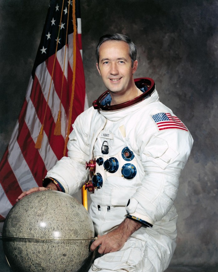 NASA-Astronaut-Portrait-James-McDivitt.jpg