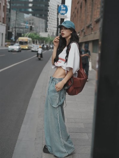街头旅游拍照，9个拍照姿势，漂亮气质又慵懒，松弛酷飒又自信时尚 - 图片 2