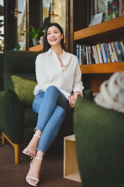 牛仔裤+火车主题拍照教科书，这7个姿势，秒变长腿女神！ - 图片 5