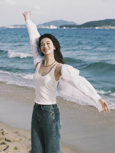 海边沙滩拍照，9个拍照姿势，漂亮气质又惬意，浪漫自由又甜美动人 - 图片 4