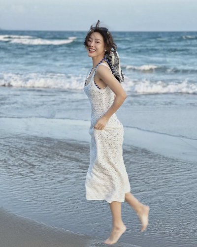 邓家佳丨海边柔美写真 - 图片 5