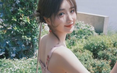 毛晓彤丨粉色碎花裙 甜美浪漫 - 图片 2