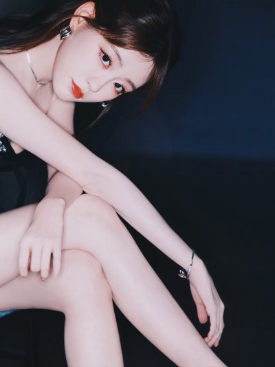🦋祝绪丹｜吊带小黑裙，阿姐又飒又美！ - 图片 2