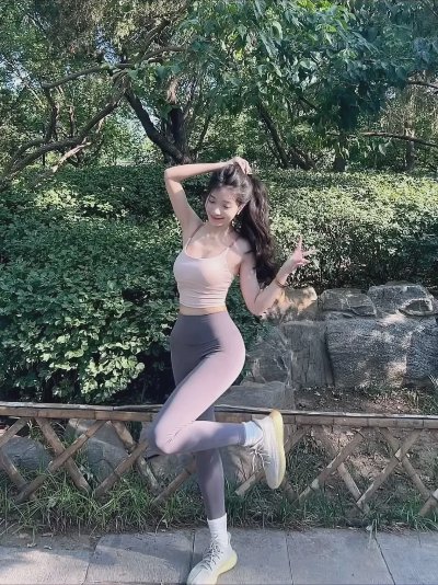 当瑜伽流经青翠褶皱｜公园是铺展的绿脉之书 - 图片 5