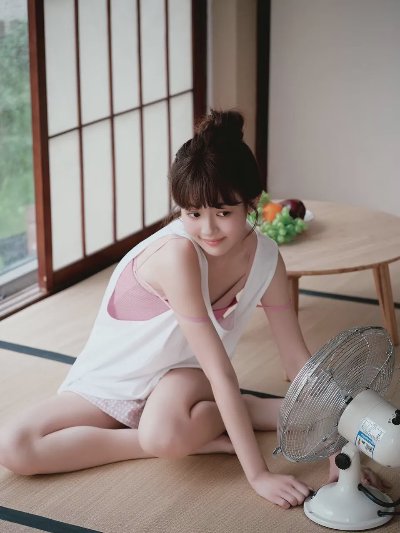 治愈系美女：自然光下的纯美模样 - 图片 2