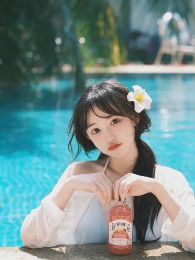 夏日泳池拍照，这些动作姿势，漂亮气质又显身材，俏皮可爱又清新治愈 - 图片 3
