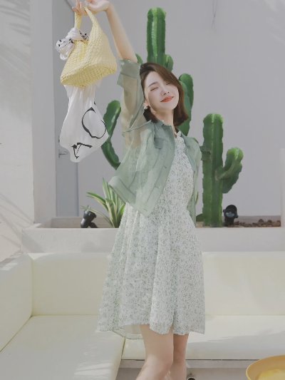 出游站姿、坐姿拍照，这些动作姿势，漂亮气质又优雅，温婉大方又清新松弛 - 图片 4