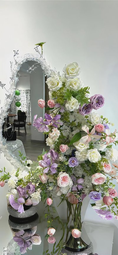𝐖𝐀𝐋𝐋𝐏𝐀𝐏𝐄𝐑｜蝴蝶鲜花壁纸 - 图片 1