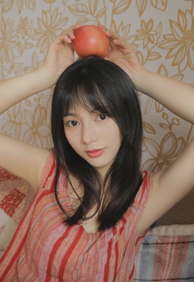 清纯优雅的短裤小姐姐，展现白皙长腿紧致好身姿 - 图片 3