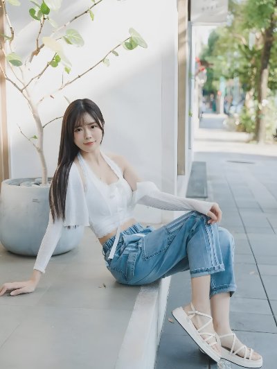时尚迷人的初恋感美女！ - 图片 1