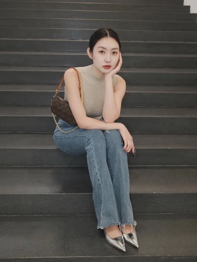 牛仔裤拍照，9个姿势推荐学，拍照显身材有气质、大方又自然 - 图片 3