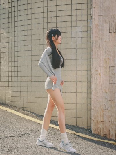 运动女生拍照，8个动作，自然活力又好看，显高显瘦显身材 - 图片 2