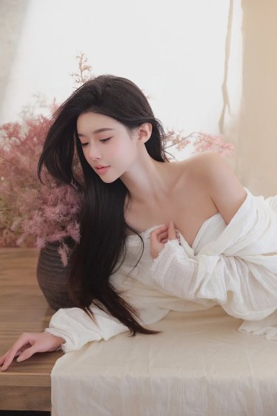 禅系千金美背玉腿香足写真 - 图片 1