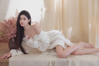 禅系千金美背玉腿香足写真 - 图片 2