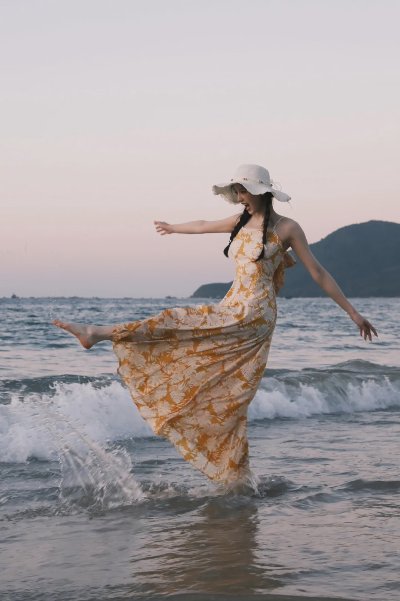 海边拍照，9个动作，自然上镜又出片，拍出海边大片氛围感 - 图片 3
