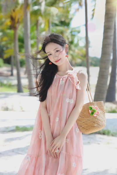 海边穿裙子拍照，这些动作姿势，漂亮气质又清新，浪漫甜美又好看出片 - 图片 3