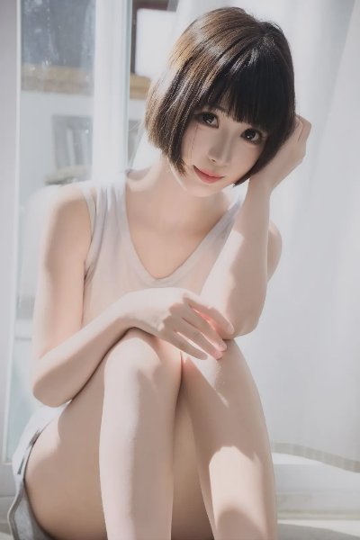 短发美腿少女居家写真 - 图片 3