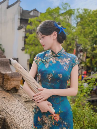 去古镇一定要拍的旗袍写真！9个动作，一颦一笑，皆是东方韵味 - 图片 2
