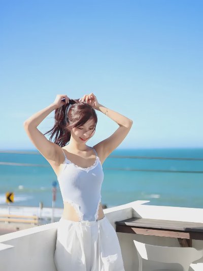 气质温婉的知性美女！ - 图片 1