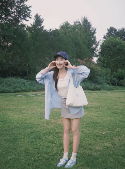 闯入宫崎骏的夏天！9个公园草坪拍照姿势，拍出自由感和生命力 - 图片 1