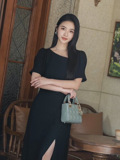 穿裙子拍照，这些动作姿势，漂亮气质又精致，高级复古显身材，轻松拿捏名媛风 - 图片 2