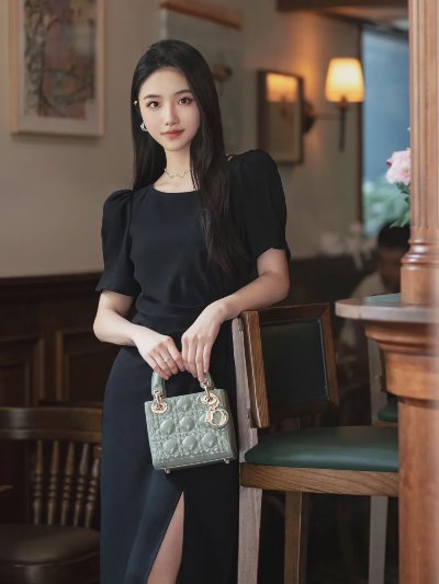 穿裙子拍照，这些动作姿势，漂亮气质又精致，高级复古显身材，轻松拿捏名媛风 - 图片 1