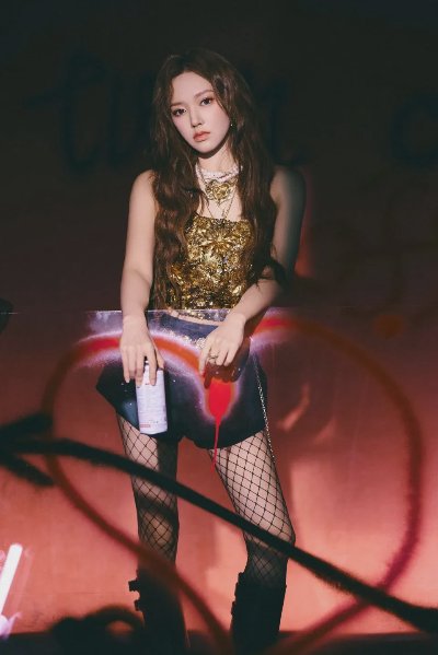 程潇｜红调氛围里的酷飒女王 - 图片 2