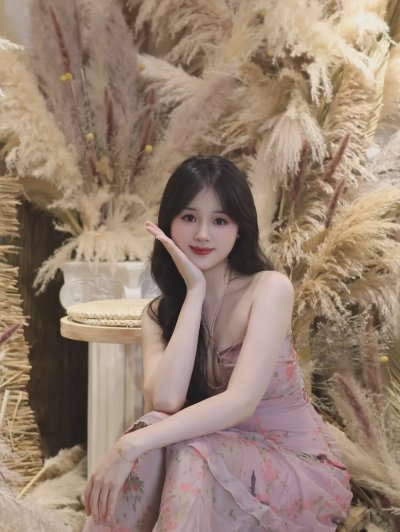 花墙秋千拍照姿势！9 招拿捏氛围感，秒变温柔仙女 - 图片 3