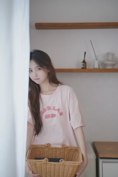 男生必看！把女友拍出「初恋感」的9个居家姿势，甜度100% - 图片 1