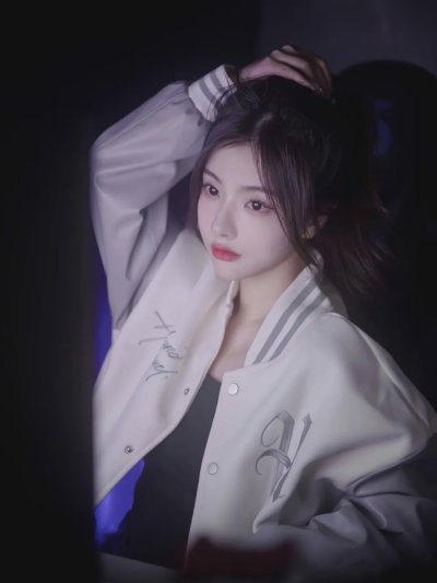 9个网吧拍照姿势，电竞网文女主既视感，氛围感太绝了，美到极致 - 图片 4