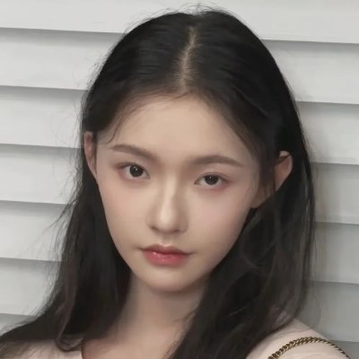 𝙒𝙚𝘾𝙝𝙖𝙩｜林允 - 图片 4
