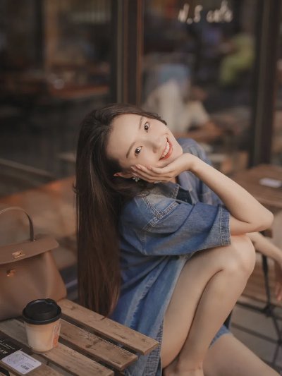 日常街拍出片攻略｜9个万能姿势+牛仔拍照，显高显瘦又有范儿！ - 图片 1