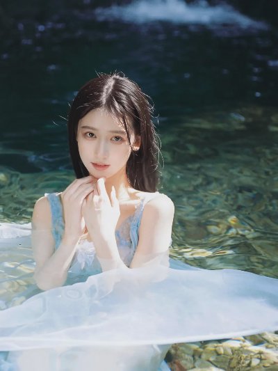 溪涧少女与光的共舞，8 张水人像的摄影技巧 - 图片 3
