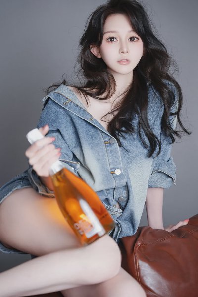 极品御姐香肩玉腿美足写真 - 图片 5