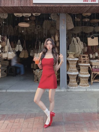 旅游万能拍照姿势，红色真的泰出片啦！ - 图片 1