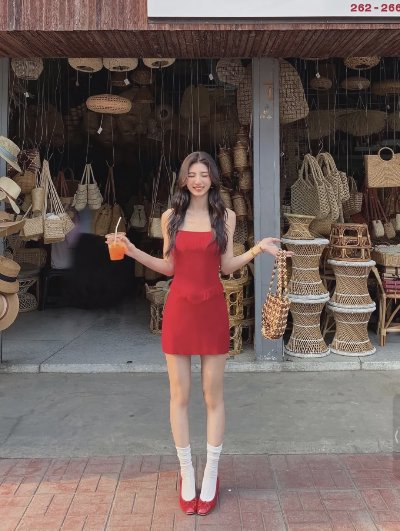 旅游万能拍照姿势，红色真的泰出片啦！ - 图片 4
