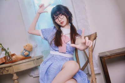斯文甜妹连衣裙白袜写真 - 图片 3