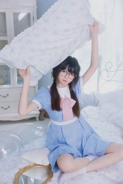 斯文甜妹连衣裙白袜写真 - 图片 2