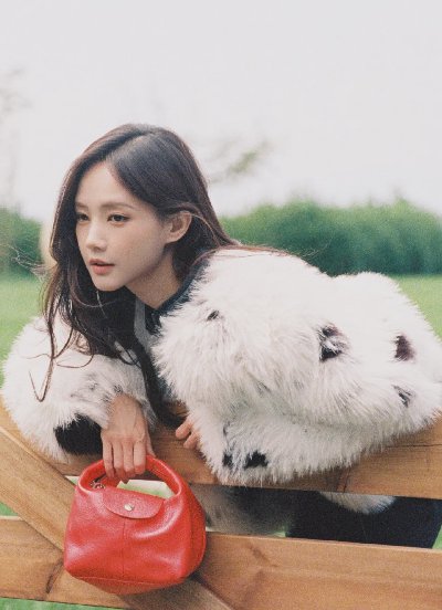 李一桐写真壁纸 - 图片 1