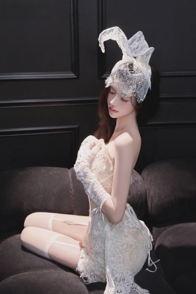 蕾丝兔兔纯欲白丝美腿写真 - 图片 3