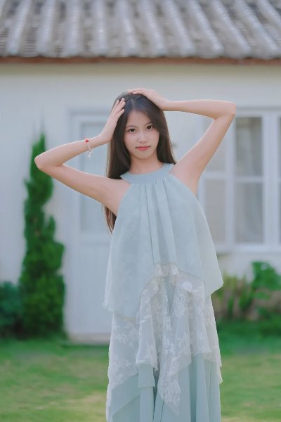 清凉少女泳池美腿玉足写真 - 图片 3