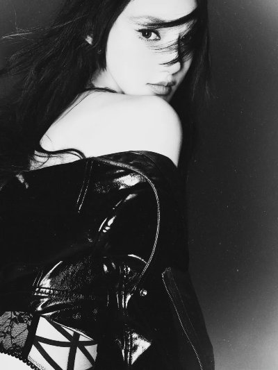 𝑺𝒉𝒂𝒓𝒆壁纸 | 彭小苒｜女王级别 - 图片 2