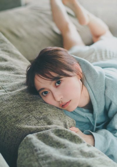 写真集 | 弓木奈于, 1st写真集 『是天使吗？』 - 图片 1