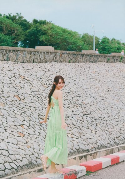 写真集 | 弓木奈于, 1st写真集 『是天使吗？』 - 图片 4